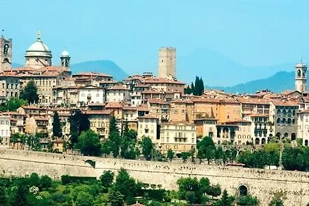 Casa M.v. 아파트 베르가모